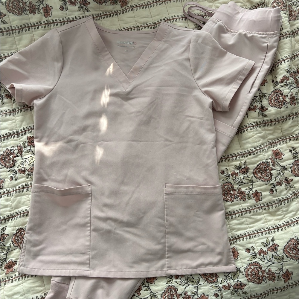 Light Pink Women's Scrub Set - Blush Blossom